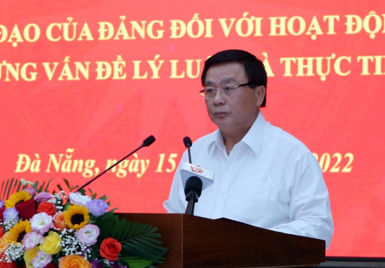 Chủ tịch Hội đồng Lý luận Trung ương, Giám đốc Học viện Chính trị Quốc gia Hồ Chí Minh Nguyễn Xuân Thắng phát biểu khai mạc Hội thảo khoa học quốc gia “Đổi mới phương thức lãnh đạo của Đảng đối với hoạt động của hệ thống chính trị - những vấn đề lý luận v