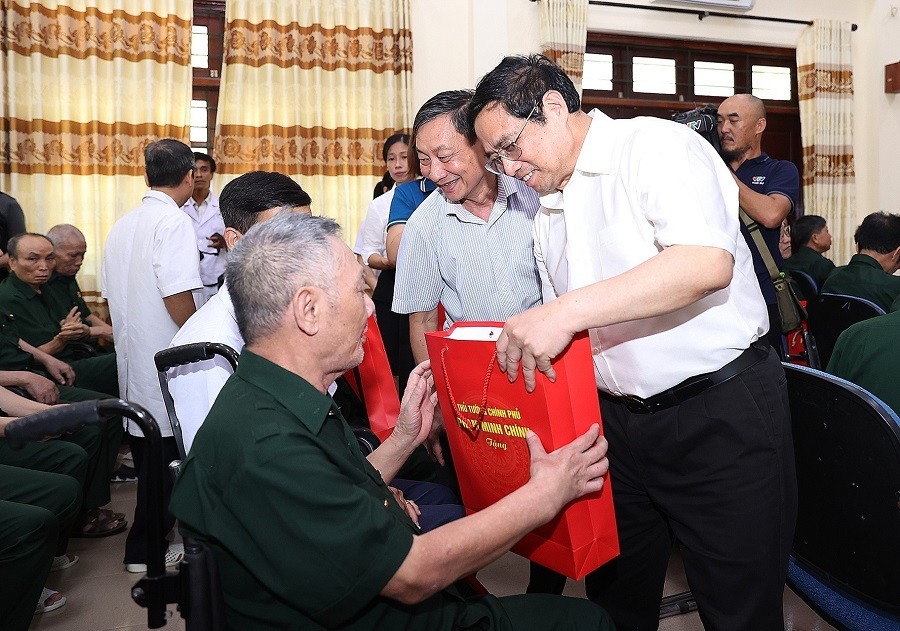 Chung tay cùng Nhà nước chăm lo tốt hơn đời sống vật chất, tinh thần người có công Chung tay cùng Nhà nước chăm lo tốt hơn đời sống vật chất, tinh thần người có công