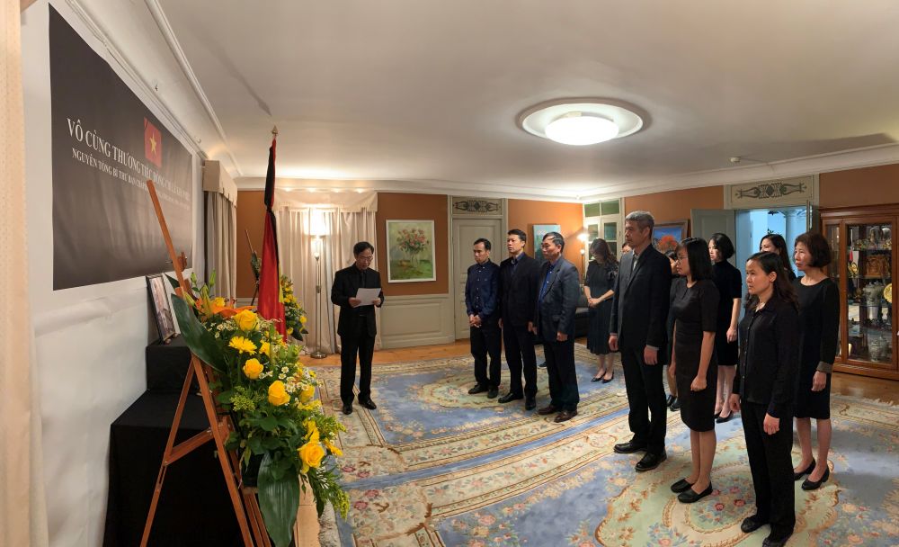 dai su quan viet nam tai tay ban nha sri lanka va mozambique to chuc le vieng nguyen tong bi thu le kha phieu