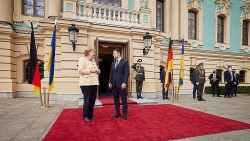Thăm 'tạm biệt' Ukraine, Thủ tướng Đức Angela Merkel nói gì về Dòng chảy phương Bắc 2?