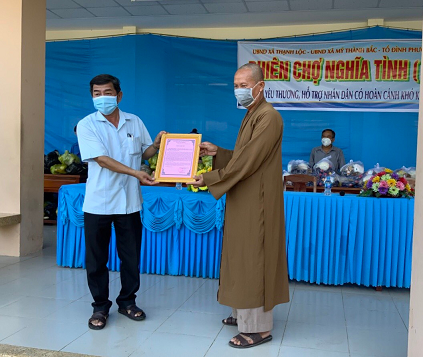 Tổ đình Phước Lâm: ‘Phiên chợ nghĩa tình’ với những món hàng 0 đồng giúp đỡ người dân vùng dịch