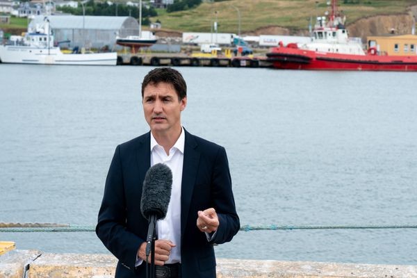 Thủ tướng Canada Justin Trudeau phát biểu trong chuyến thăm tới Les Îles-de-la-Madeleine, Quebec ngày 19/8. (Nguồn: Canadian Press) Thủ tướng Canada Justin Trudeau phát biểu trong chuyến thăm tới Les Îles-de-la-Madeleine, Quebec ngày 19/8. (Nguồn: Canadian Press)