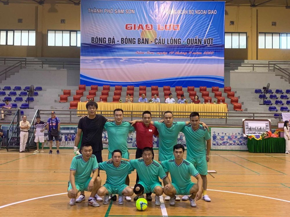 Giao lưu thể thao giữa Công đoàn Bộ Ngoại giao và UBND TP Sầm Sơn, Thanh Hóa giao luu the thao giua cong doan bo ngoai giao va ubnd tp sam son thanh hoa