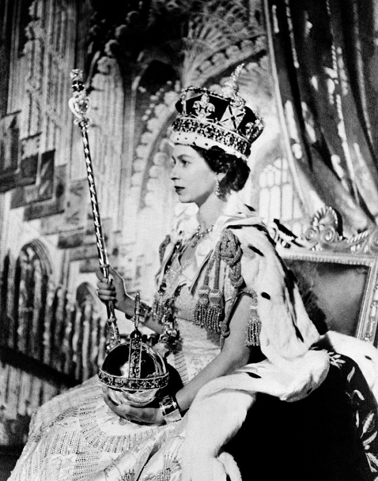 Cuộc đời Nữ hoàng Anh: 10 sự thật thú vị ít người biết