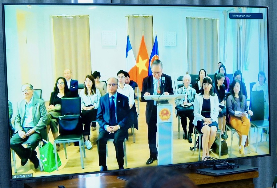 Tọa đàm về chính sách pháp luật với cộng đồng người Việt Nam tại châu Âu tại điểm cầu ở Pháp. (Ảnh: Việt Nguyễn)