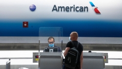 Mỹ: 'Ngóng' phục hồi hậu dịch Covid-19, lao động ngành hàng không 'rơi nước mắt' trước nguy cơ mất việc