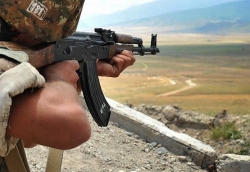 Cuộc chiến Armenia-Azerbaijan: Cờ ngoài bài trong