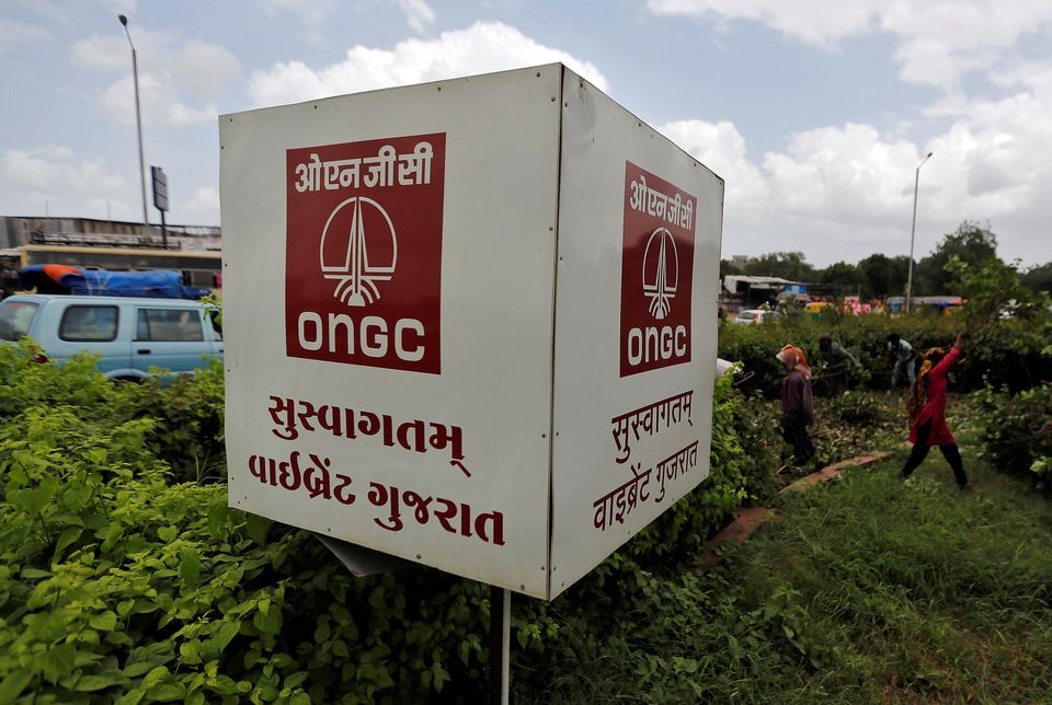Tổng công ty Dầu khí tự nhiên (ONGC) và Vedanta Limited là những đơn vị hưởng lợi từ chính sách giảm thuế của Ấn Độ. (Nguồn: Reuters)