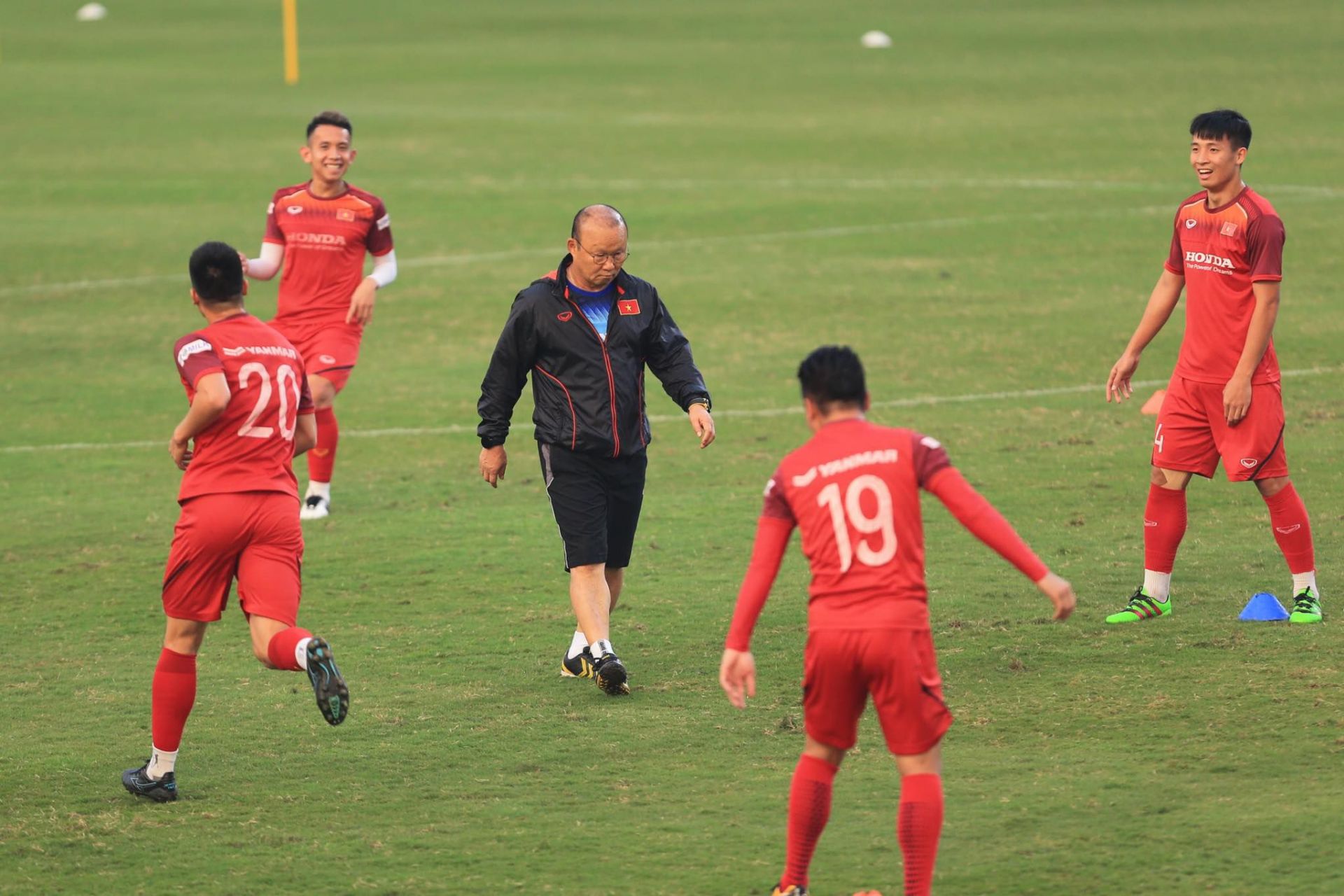 doi tuyen viet nam tap bai la cho doi dau uae o my dinh