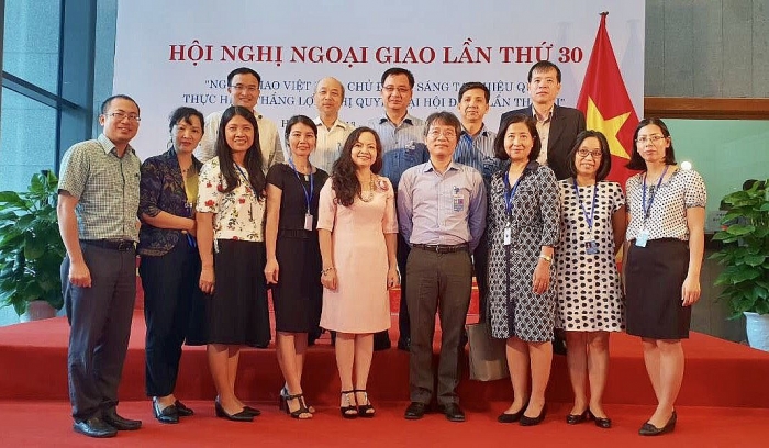 60 nam hoc vien ngoai giao qua nhung buc anh