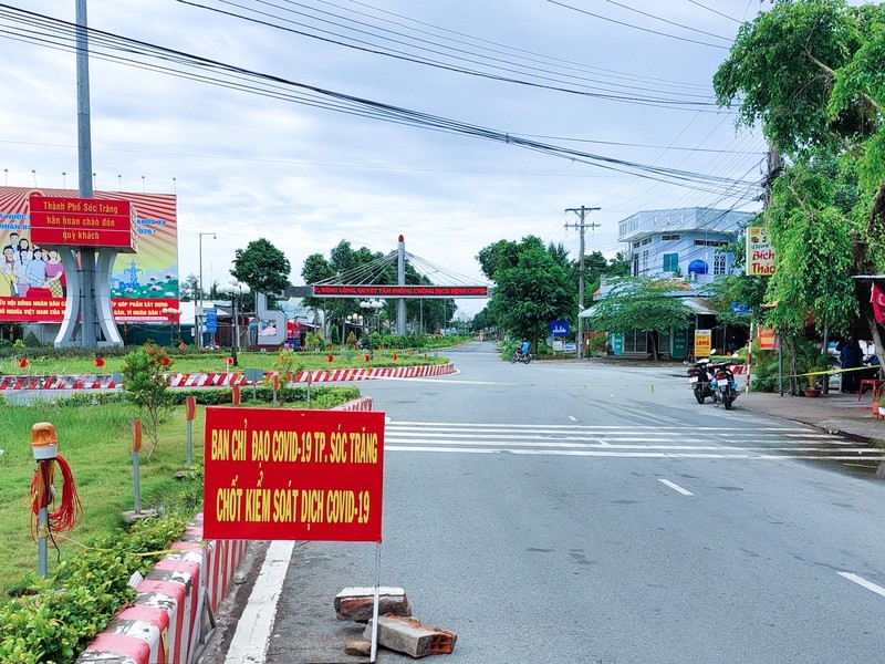 Chủ tịch UBND tỉnh Sóc Trăng yêu cầu tạm dừng hoạt động các chốt kiểm soát phòng chống dịch bệnh COVID-19 tại các cửa ngõ ra vào địa bàn huyện, thị xã, thành phố Sóc Trăng. (Ảnh: Diễm Hằng)