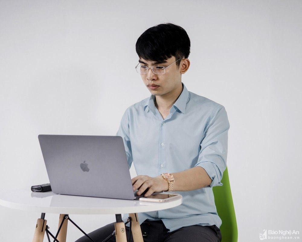 GS. Nguyễn Lân Dũng: Để không xa lạ với CMCN 4.0, người trẻ phải tiếp thu với đổi mới công nghệ