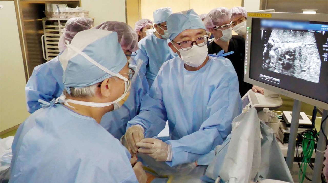Một bệnh viên tại thủ đô Tokyo, Nhật Bản, mới đây đã phẫu thuật chữa bệnh tim thành công cho một thai nhi trong bụng mẹ và đây cũng là ca phẫu thuật thai nhi đầu tiên được thực hiện tại nước này. (Nguồn: Kyodo)