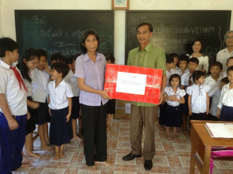 Những món quà ấm áp tình quê hương nhung mon qua am ap tinh que huong