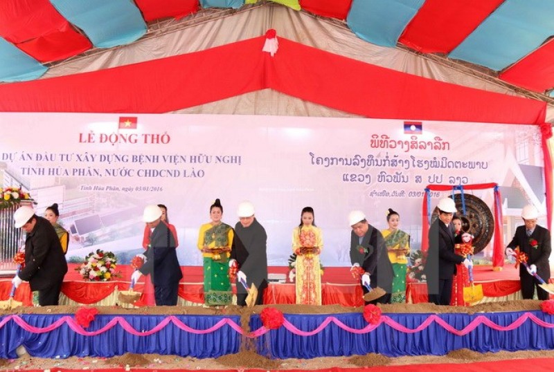 viet nam giup nang cap he thong y te tai khu vuc bac lao