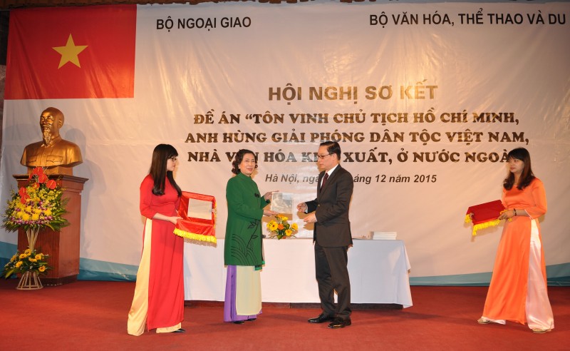 ngoai giao van hoa 2015 lan toa manh me