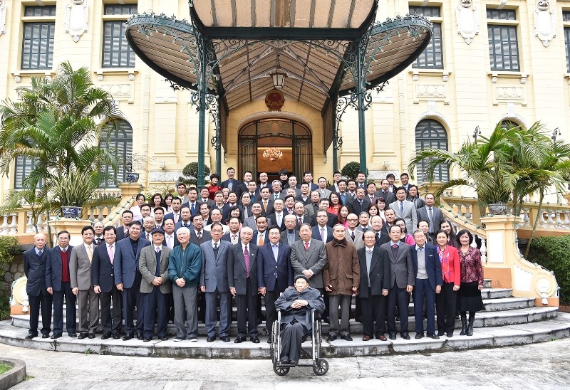 bo ngoai giao chuc tet cac vi nguyen lanh dao bo 27054