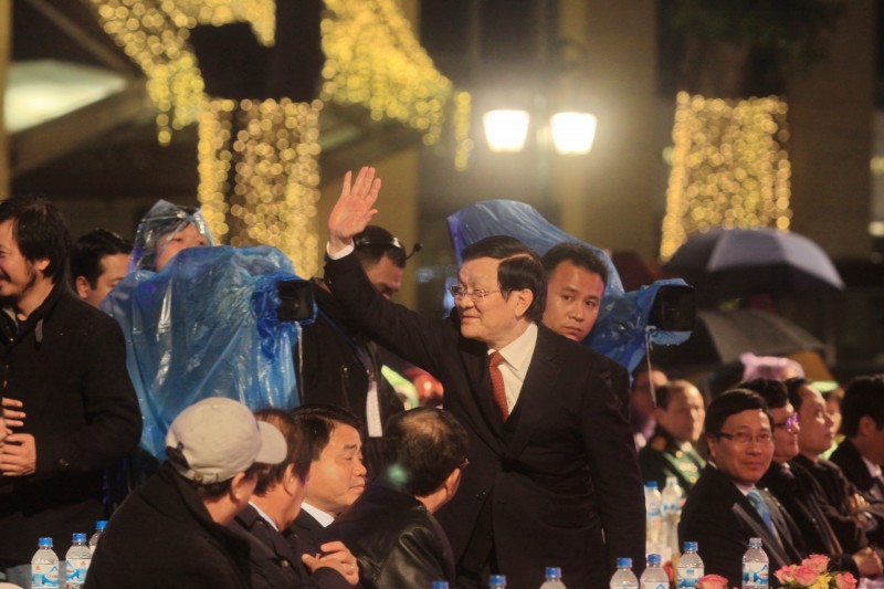 khai mac xuan que huong 2016