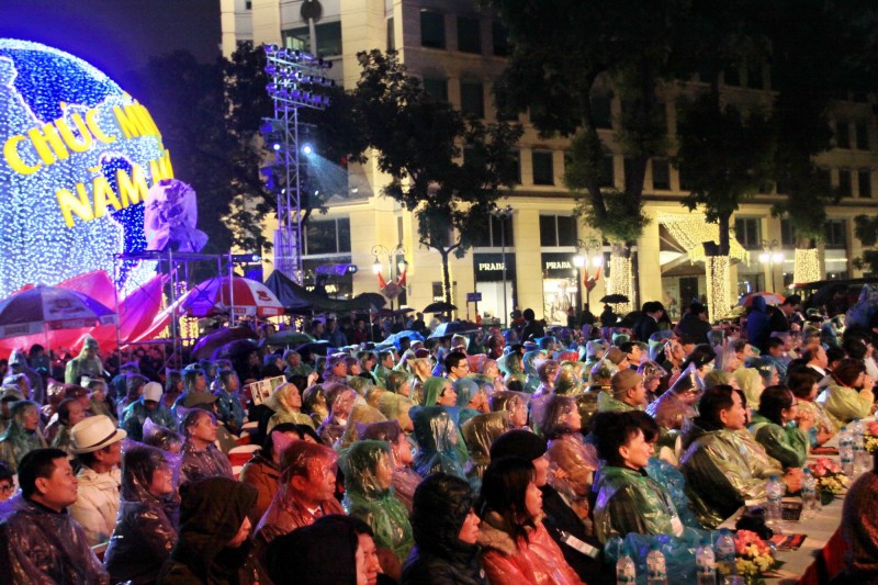 khai mac xuan que huong 2016