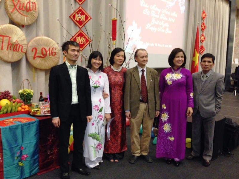 am ap tet cong dong o na uy