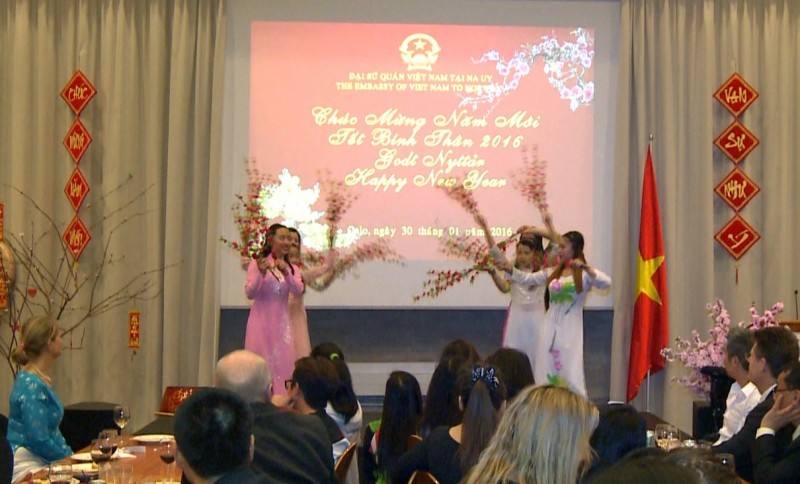 am ap tet cong dong o na uy