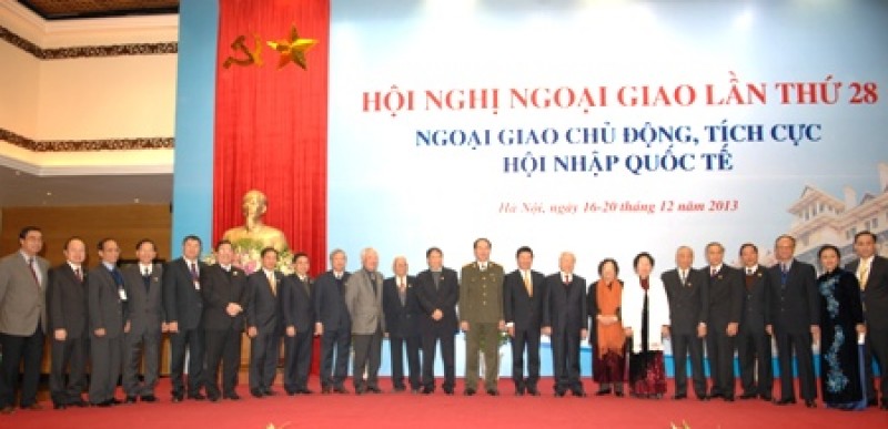 Mạn đàm về “Ngoại giao chủ động” man dam ve ngoai giao chu dong