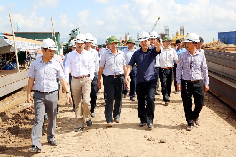 Phát triển Quảng Ninh bằng huy động mọi nguồn lực phat trien quang ninh bang huy dong moi nguon luc