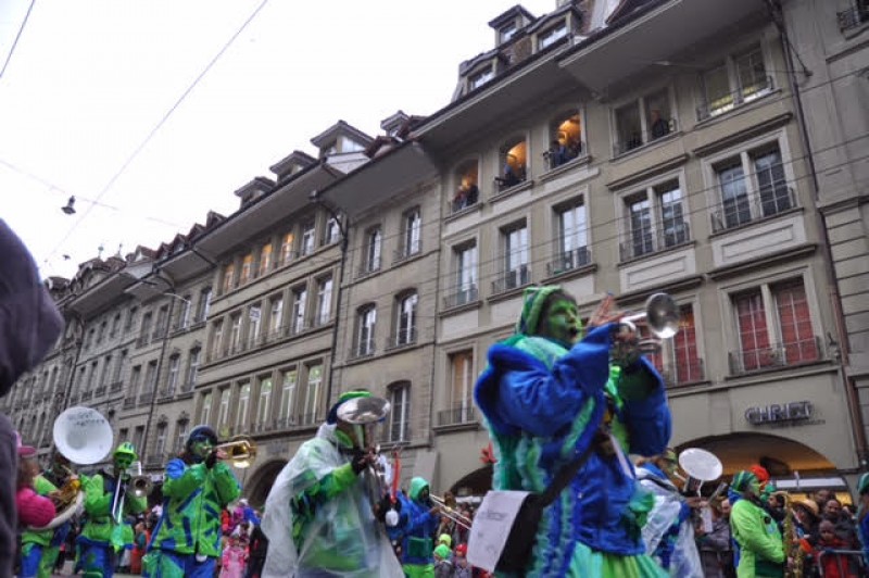 sac mau tai le hoi carnaval thuy sy