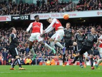 arsenal mat phuong huong wenger treo an tu quan