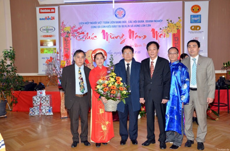 du c co ng do ng nguo i vie t han hoan don xuan binh than