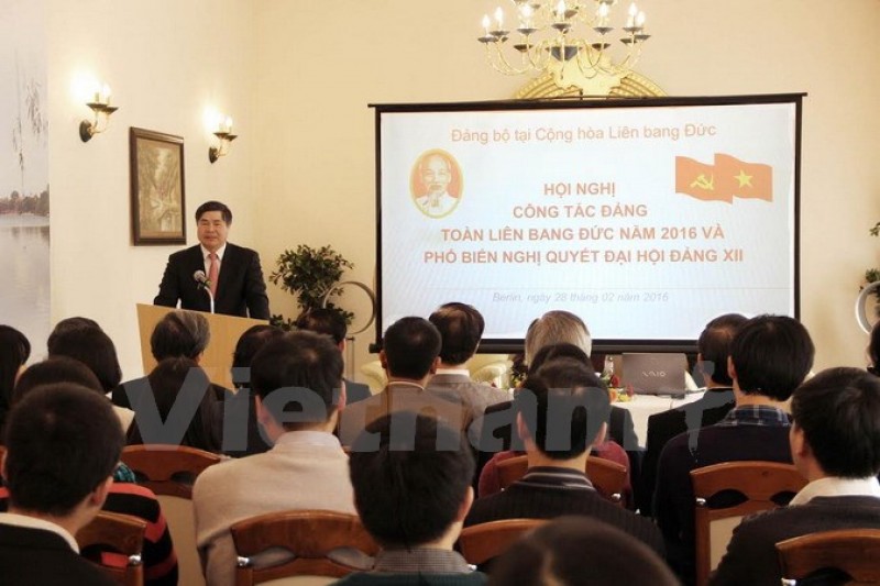 pho bien nghi quyet dai hoi dang xii tai dang bo chlb duc