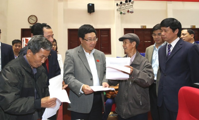 Phó Thủ tướng Phạm Bình Minh tiếp xúc cử tri Quảng Ninh pho thu tuong pham binh minh tiep xuc cu tri quang ninh 27848