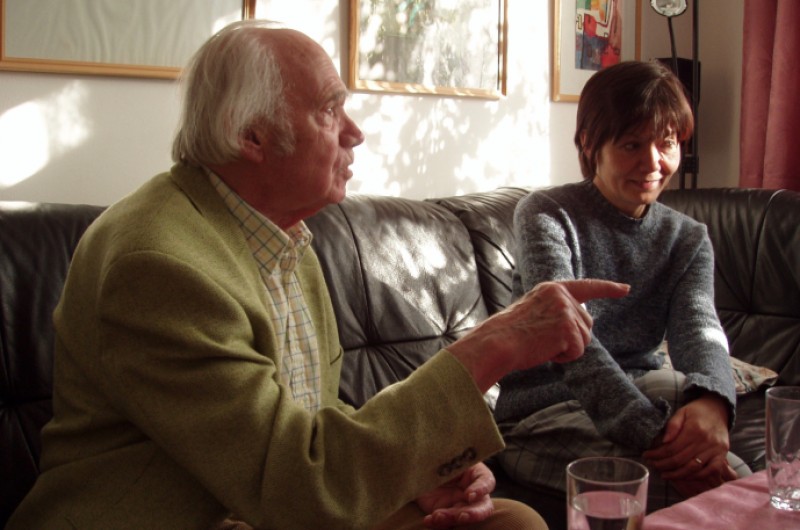 dua nang kieu tro lai nuoc duc