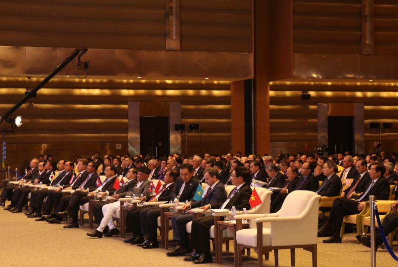 chau a can doi moi va sang tao de tang truong ben vung