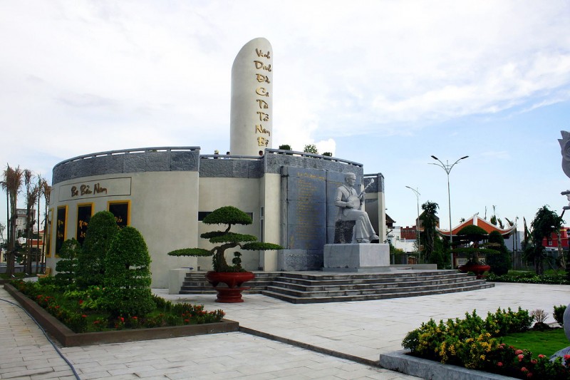vung dat cua hai huyen thoai