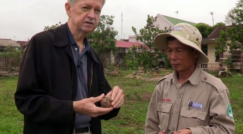 nhung nhip cau huu nghi