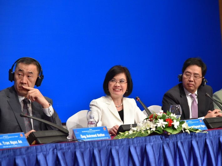 nhieu sang kien huu ich cho hop tac a au