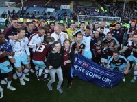 lingard toa sang giup mu thoat thua truoc burnley tren san nha