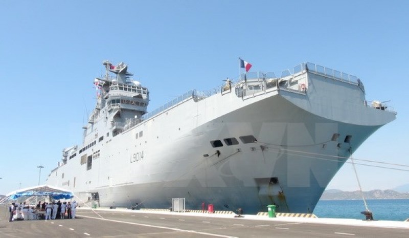 tau tonnerre cua hai quan phap cap cang quoc te cam ranh