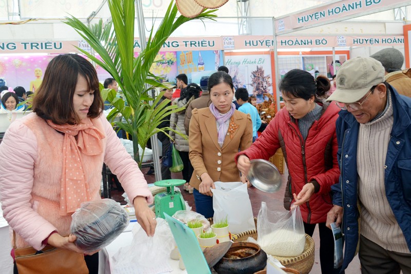 thi truong ban le van con du dia cho doanh nghiep viet