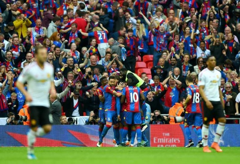 man utd loi nguoc dong toi ngai vang fa cup