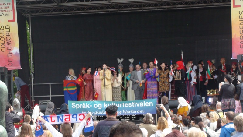 viet nam tham gia le hoi van hoa va ngon ngu o oslo