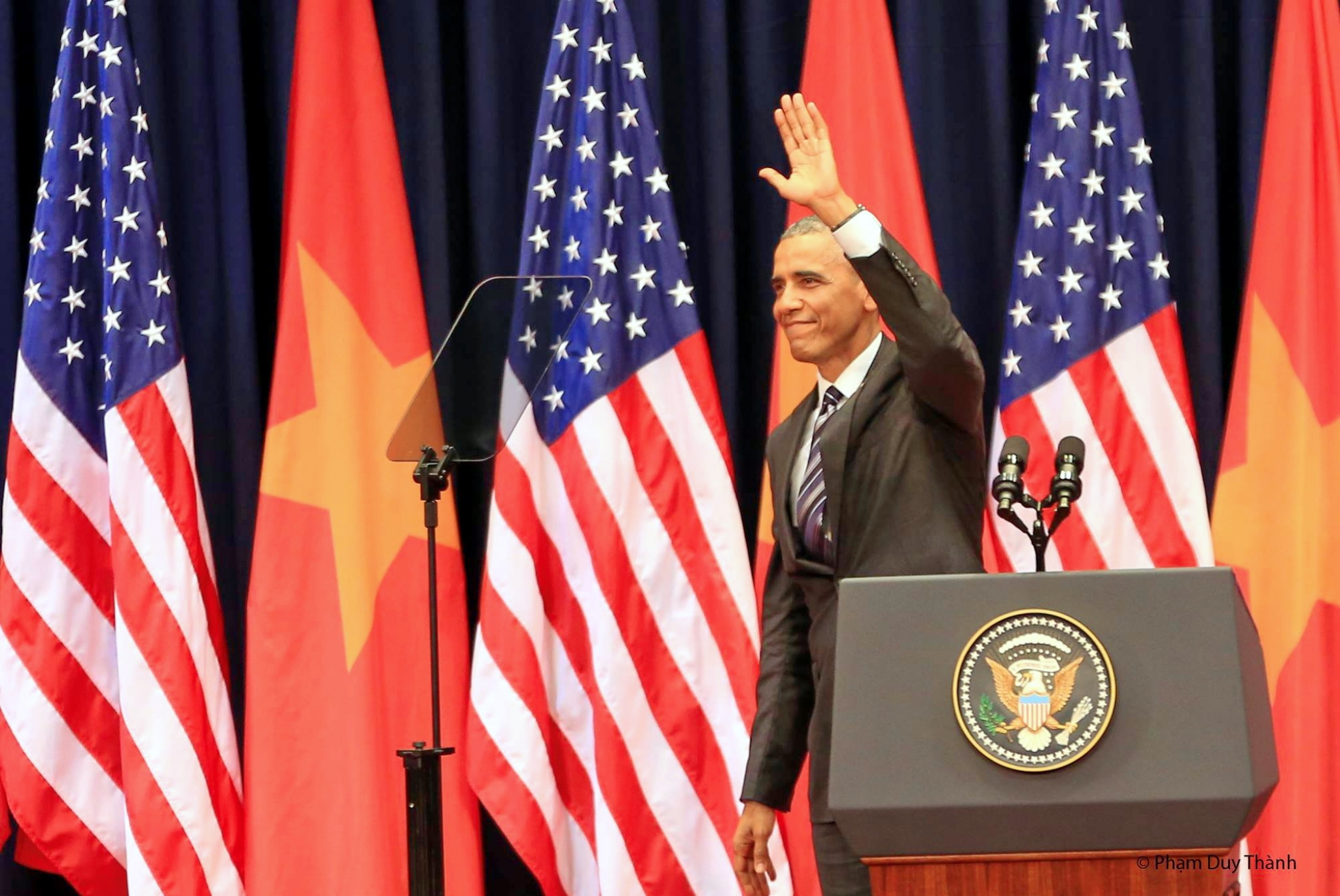 tong thong obama le phat o chua ngoc hoang