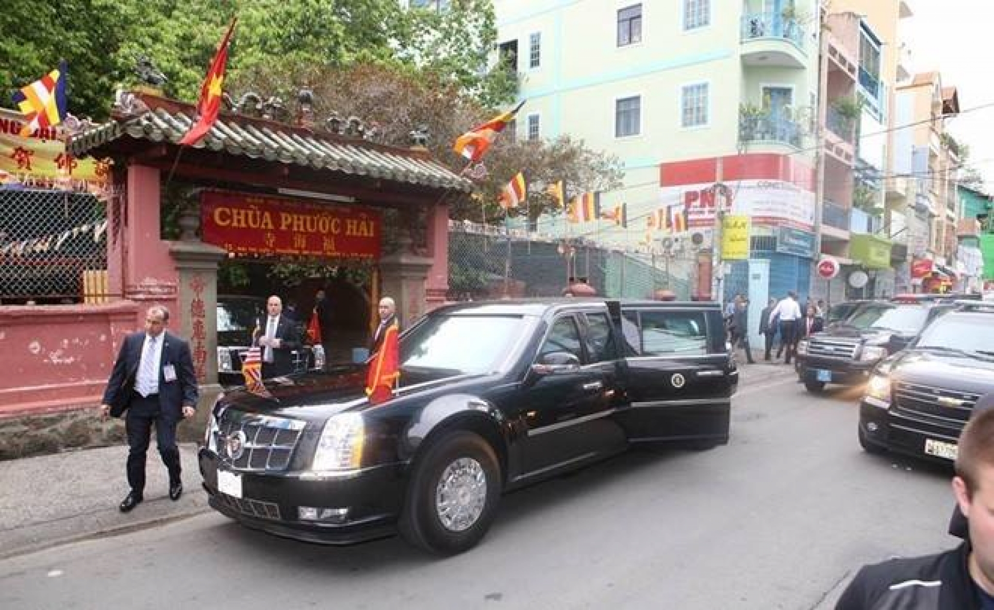 tong thong obama le phat o chua ngoc hoang