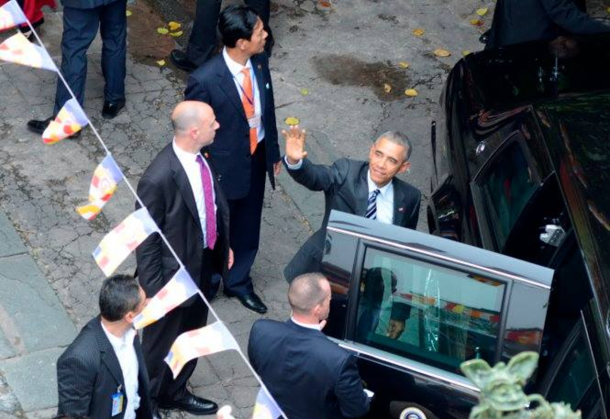 tong thong obama le phat o chua ngoc hoang