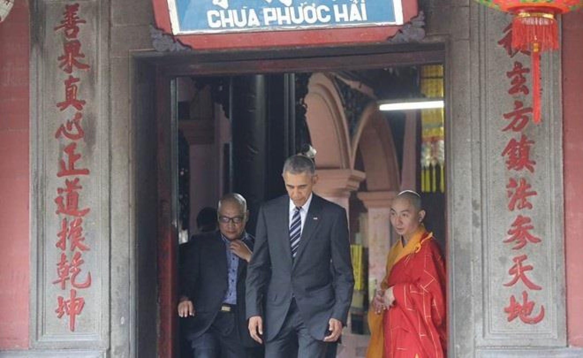 tong thong obama le phat o chua ngoc hoang