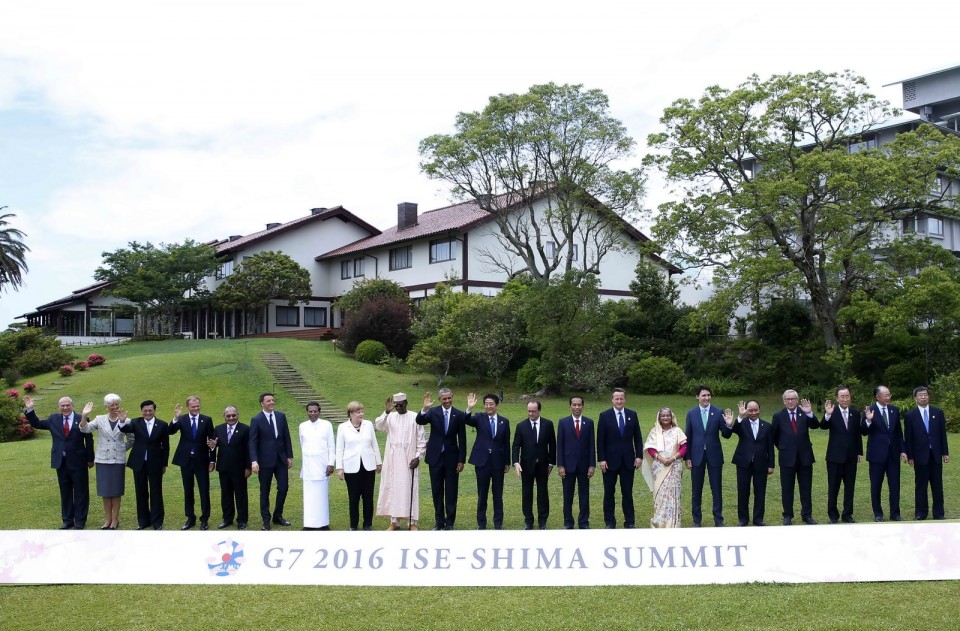 thang 5 soi dong cua ngoai giao viet nam