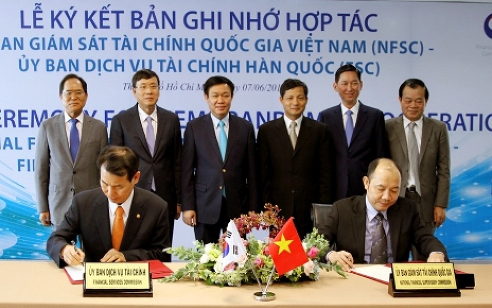 pho thu tuong vuong dinh hue du hoi thao phat trien thi truong von cho doanh nghiep khoi nghiep