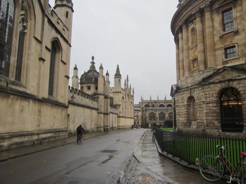 oxford va nhung ngon thap trong mo