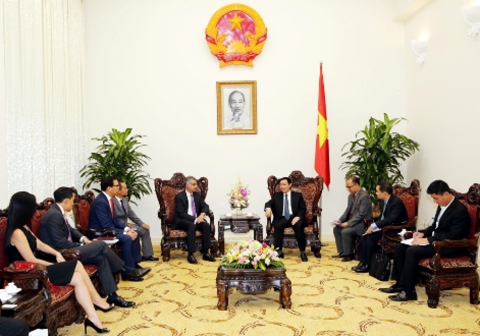 pho thu tuong tiep tong giam doc ngan hang standard chartered